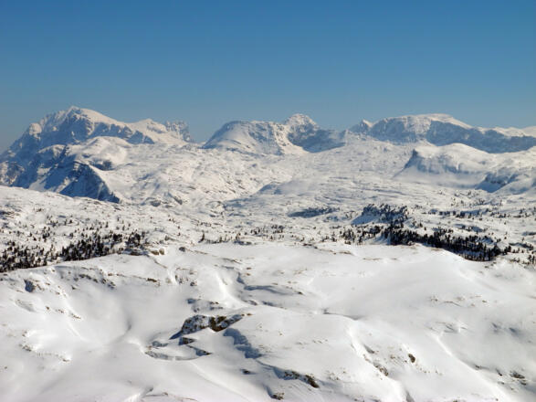 Blick vom Gipfel auf das zentrale Plateau des Toten Gebirges