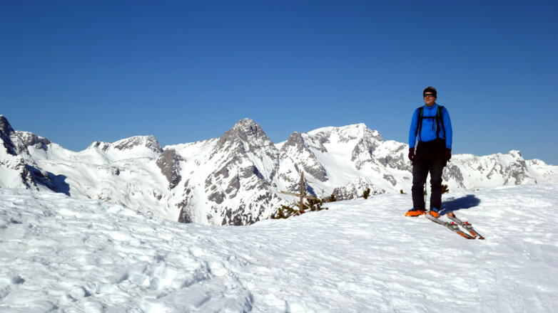 Kleine Scheibe 1836m mit kleinem Holzkreuz 