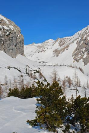 Unteres und oberes Kirtagkar (Gipfel des Kreuz in der Bildmitte hinten)
