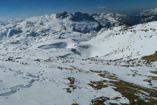 Der Gipfelhang ist etwas abgelasen