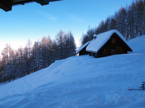 Wildalm, Hütten 1613m