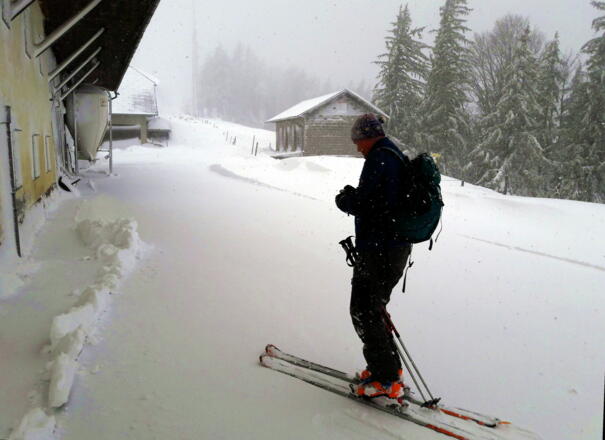 Kronbauer 915m mit Sender im Hintergrund