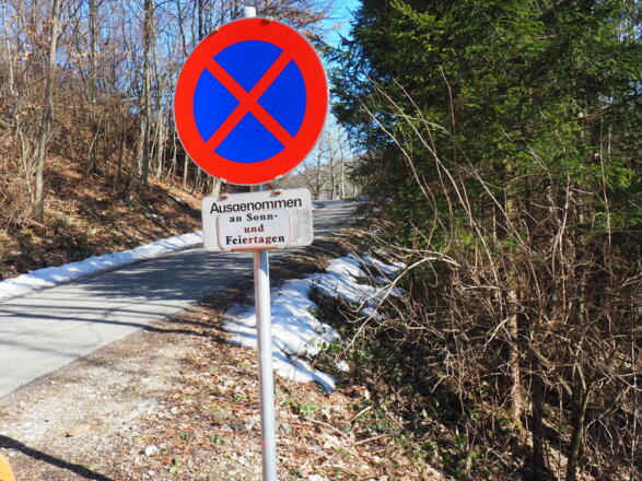 Teilweises Halteverbot ab 520m