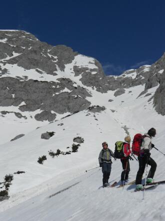 Blick zurück, mittig das Plattl