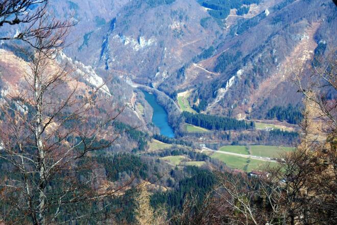 Blick ins Ennstal (1380m) vom Gratweg zum Hühnerkogel