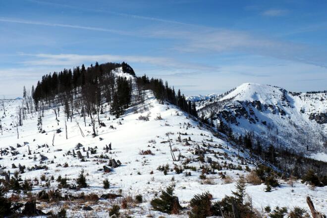 Hühnerkogel  mit Almkogel vom Vorgipfel ~1420m