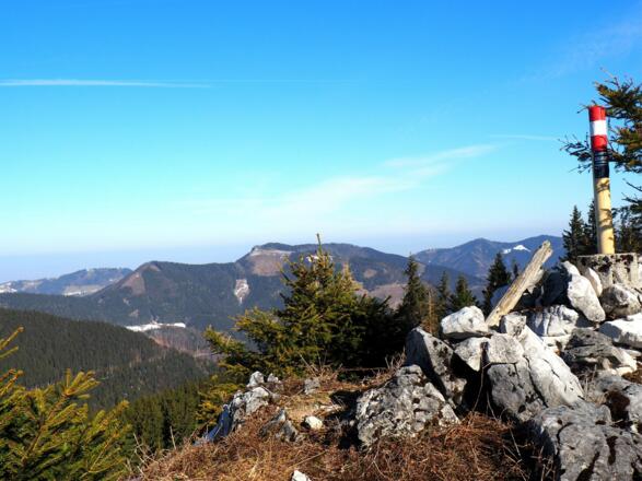 Feichteck 1114, Vermessungszeichen