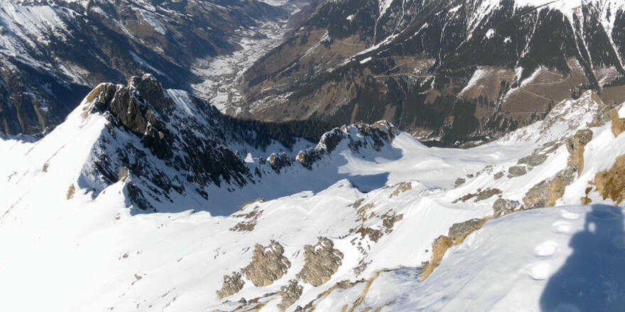 Gipfelblick über Anstiegsgrat ins Nordkar
