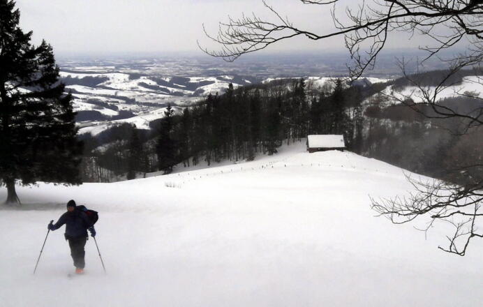 Jagd- Almhütte ~890m (bei Sturm)