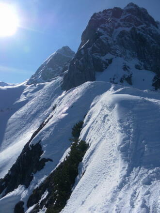 schmaler First des Rettenbachriedls, links das Gamskarl