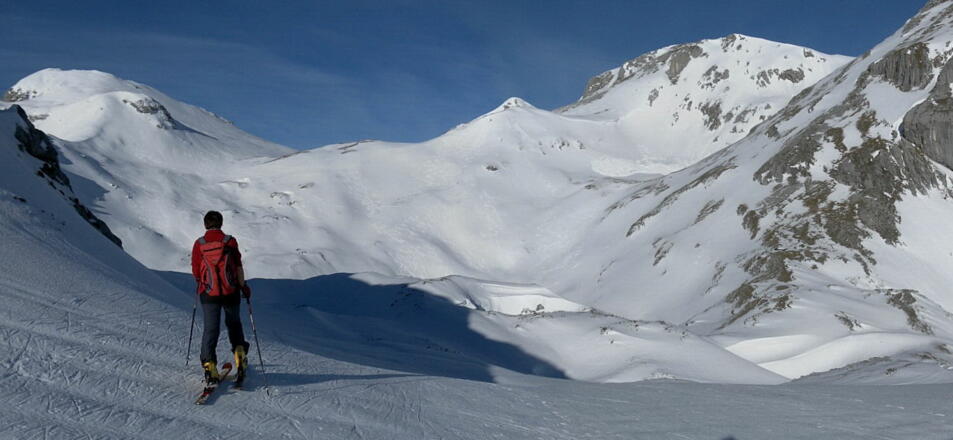 hinab ins Becken zwischen Eiskogel und Schartwand