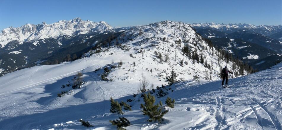 Dachsteinmassiv hinter Korein