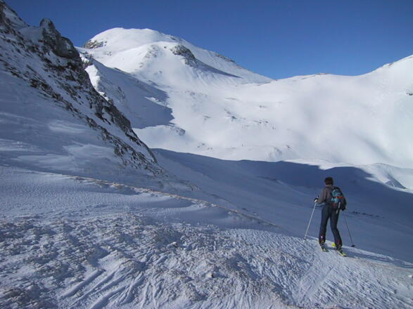 hinab ins Becken zwischen Eiskogel und Schartwand