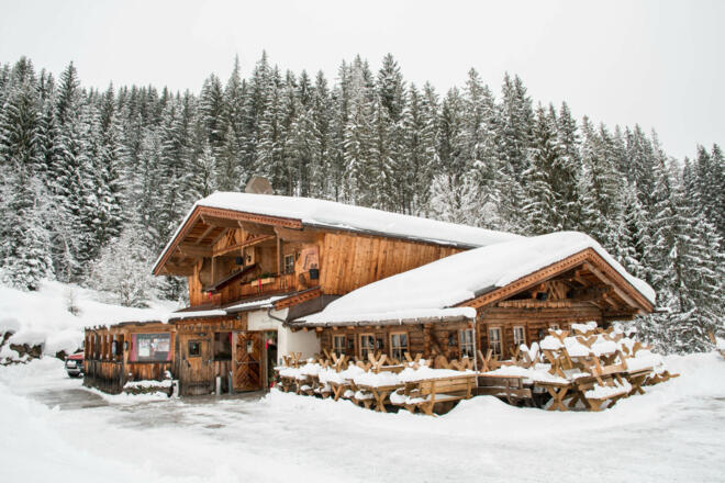 Pfeiffeialm tief verschneit