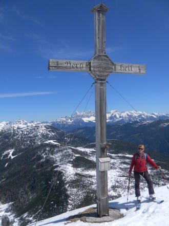 Dachstein hinter Gipfelkreuz