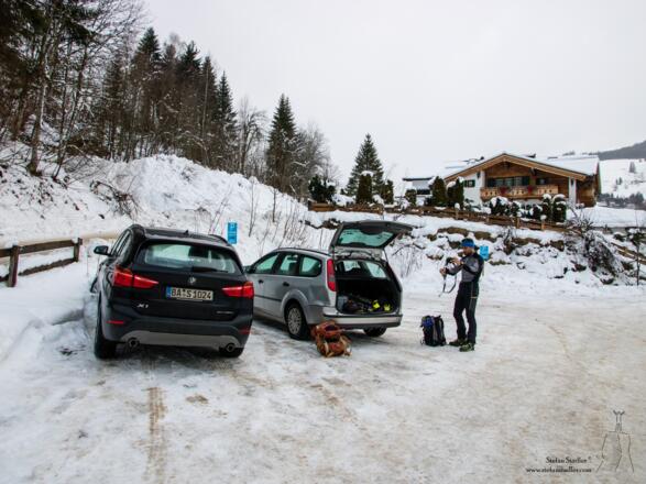 Kostenlose Parkplätze für Skibergsteiger in Hintermoos.