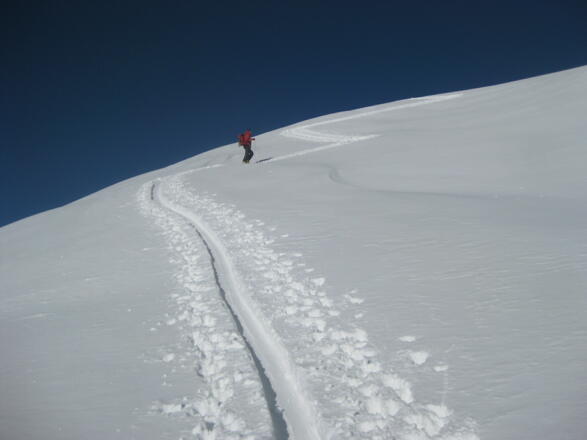 mittelsteile Hänge zum NW-Grat