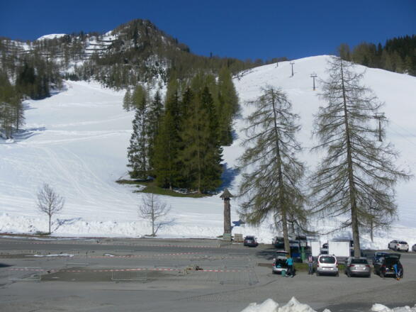 Westseitige Pisten vom Parkplatz Zauchensee