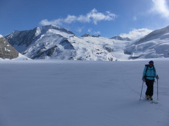 Rückblick zur Kürsingerhütte unter dem Keeskogel