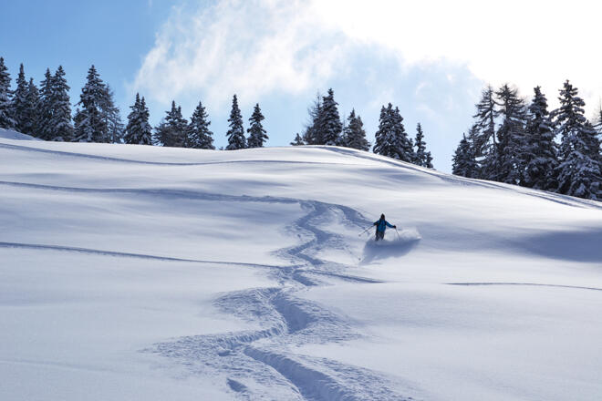 Tiefschneeabfahrt vom Loosbühel