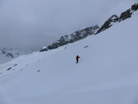 Querung unter dem Schwarzen Hörndl, dahinter Bachmayrspitze und Keeskogelsüdgrat.