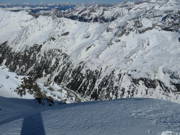 Sicht zum Amertal (Richtung Mittersill) die Felbertauernstraße unter uns!