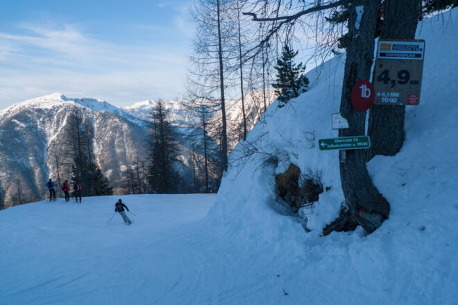 Abfahrt entlang der längsten Piste Österreichs (11 km) bis zur Talstation der Krippenstein-Seilbahn