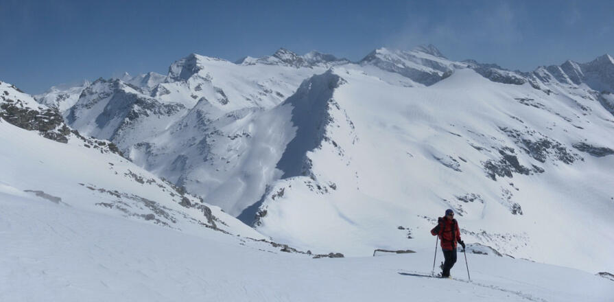 Amertalerhöhe und Sillingkopf, dahinter: Stubacher Sonnblick, Granatspitze und Großglockner