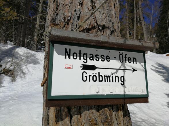 Wegweiser in die &quot;Notgasse&quot;