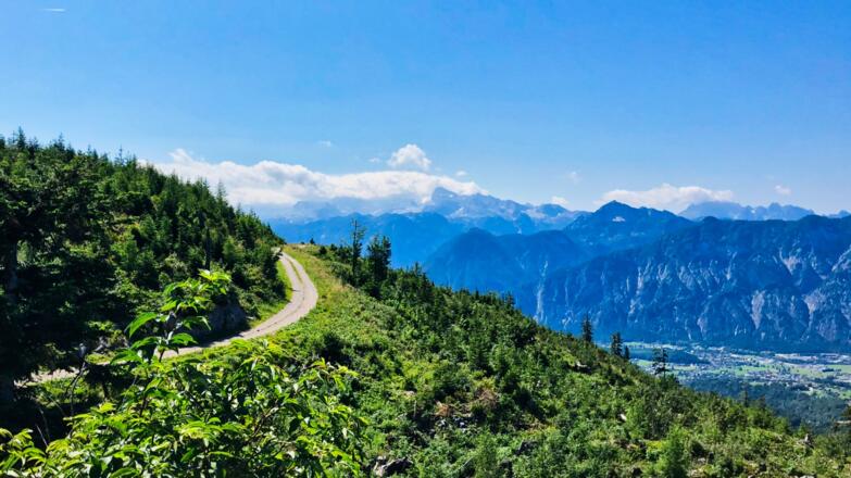 Blick auf den Dachstein oberhalb vom Hütteneck