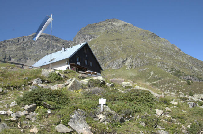 Frischmann Hütte (2.182 m)