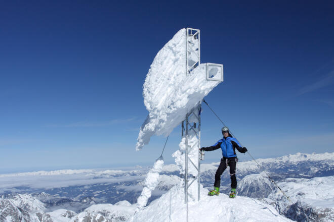 Gipfelerfolg am Hohen Dachstein mit Traumpanorama