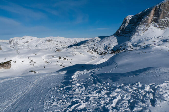 Abfahrt entlang des markierten und in der Regel präparierten Winterweges in nordöstlicher Richtung zur Gjaid Alm