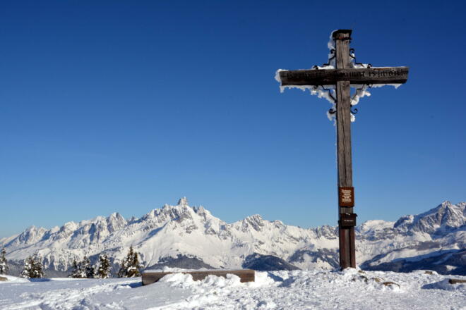 Rossbrand mit Gipfelkreuz