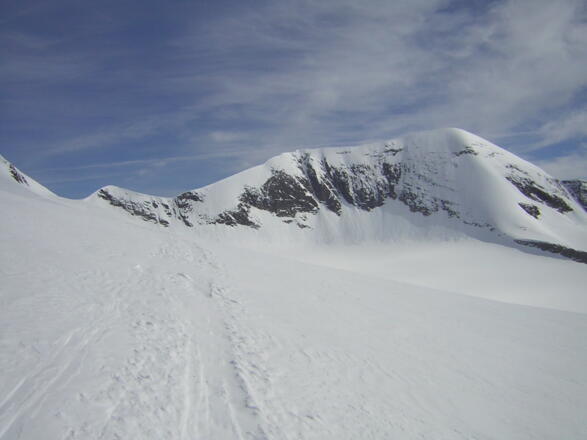 Keilscharte links und Südflanke des Weißen Bärenkopfs
