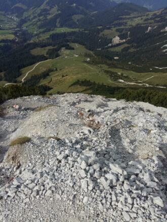 Überquerung des Geröllfeldes