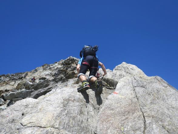Einige Kletterstellen bis UIAA 2+ in überraschend festem Fels.