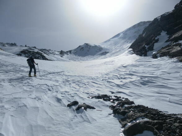 zur Grieswiesscharte über die Rampe rechts der Mitte