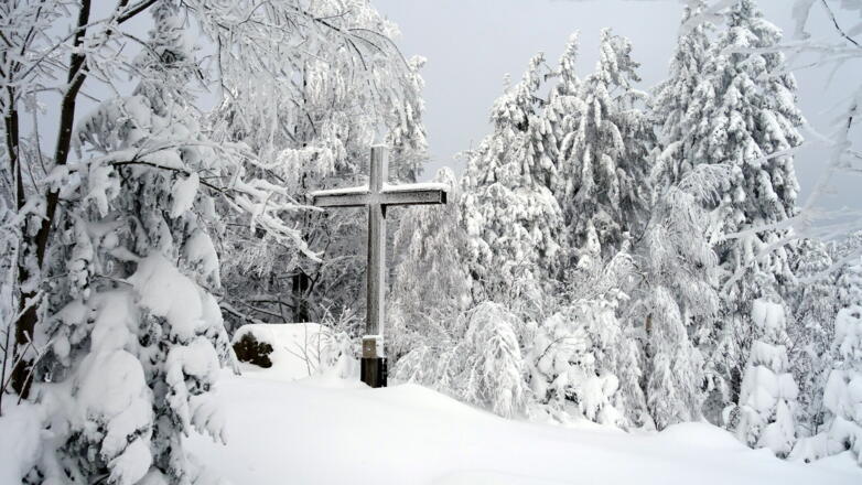 Kreuz vom Lichtenberg 927m