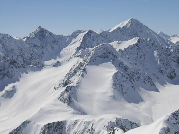 Gipfelblick zum Schrankogel, darunter der Längentaler Weißer Kogel
