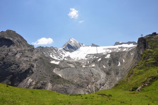 Tauerntour - Am Ausläufer des Kitzsteinhorns liegt die Krefelder Hütte - Ziel für den ersten Tag