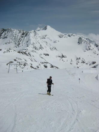 Zuckerhütl im Hintergrund über dem Pfaffenferner