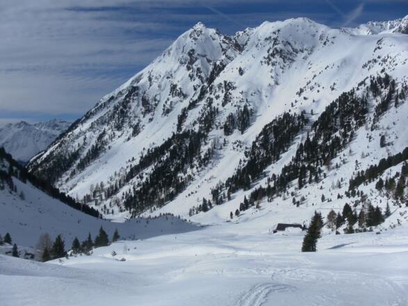Schweinfurter Hütte unter dem Peistakogel