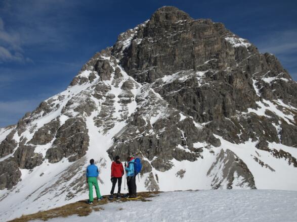 Auf dem Gipfel des Seekopfs mit Widderstein im Hintergrund