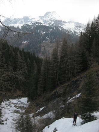 aus der Bachschlucht heraus