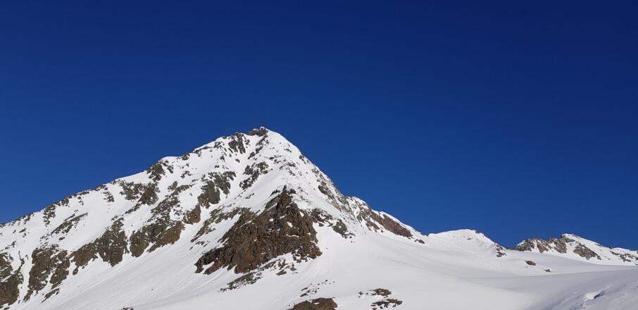 Der weitere Anstieg über den Ostgrat zum Gipfel