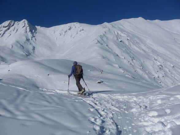 Kühgrübl zu Schöneben und Ostflanke vom Grieskogel