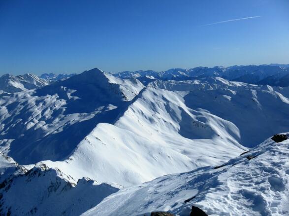 Hochgrabe hinter Kugelwand