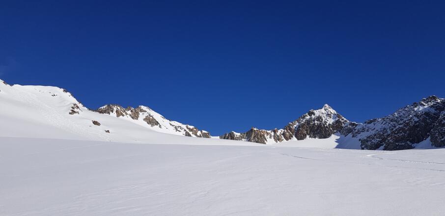 Das flache Becken des Schwarzenbergferners