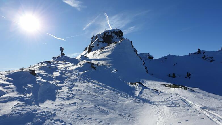 Am Grat, rechts die Erhebung zum Gipfel der Wattenspitze